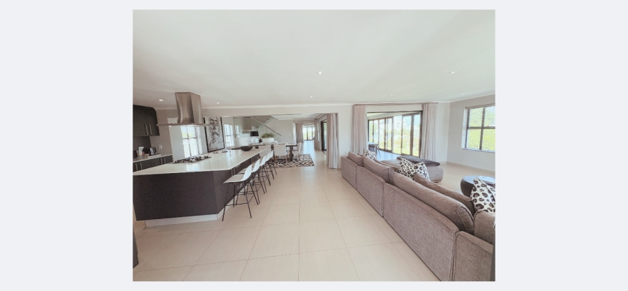 4 Bedroom Property for Sale in Grotto Bay Western Cape
